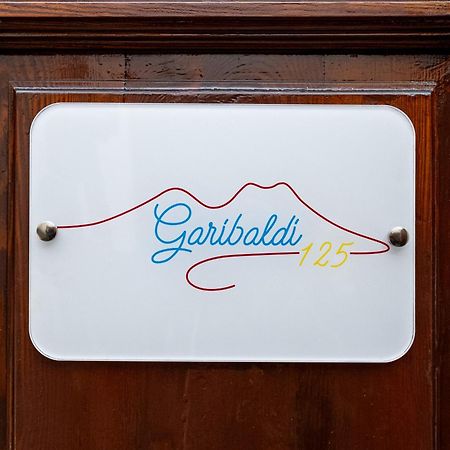 Отель Garibaldi 125 Неаполь Экстерьер фото